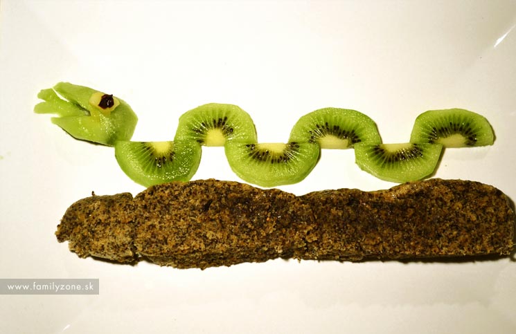 Raňajkový kiwi had + makový koláčik
