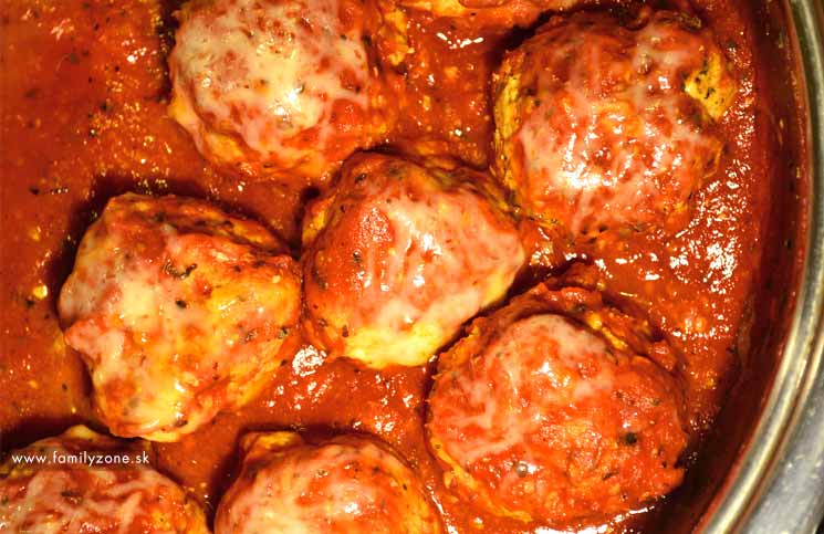 Kuracie guľky v paradajkovej omáčke – recept